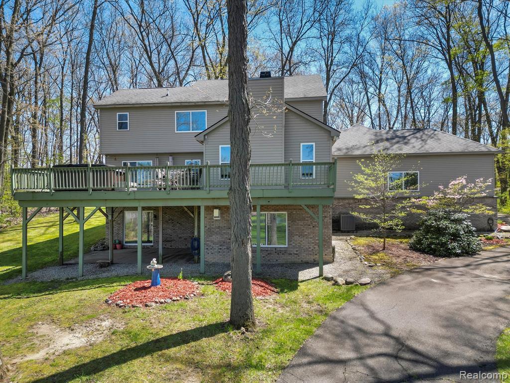 7111 Tucker Road Holly, MI 48442 - Photo 5 of 57