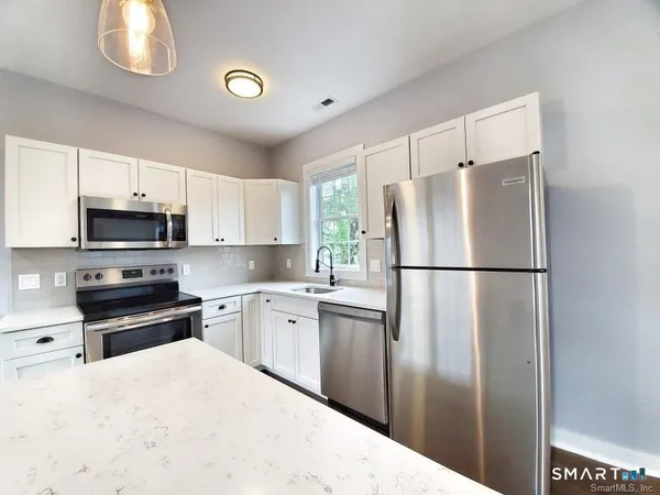 $1,895 | 5 Isaacs Street, Unit 2B, Norwalk, CT 06850