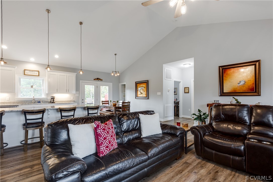 8967 Rock Cedar Road New Kent, VA 23124 - Photo 5 of 28 Gallery Image 5