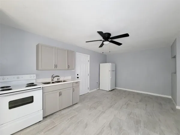 $1,000 | 5103 Karu Drive, Unit A, Spring, TX 77373