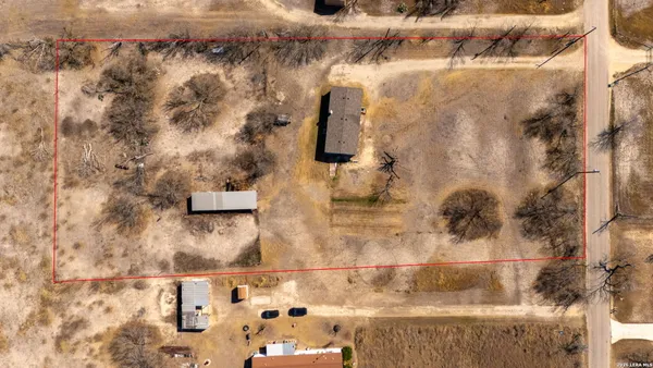 $239,000 | 393 West County Road 5719, Devine, TX 78016