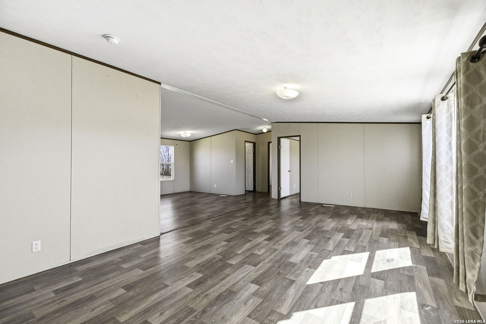 393 West County Road 5719 Devine, TX 78016 - Photo 8 of 26 a view of an empty room