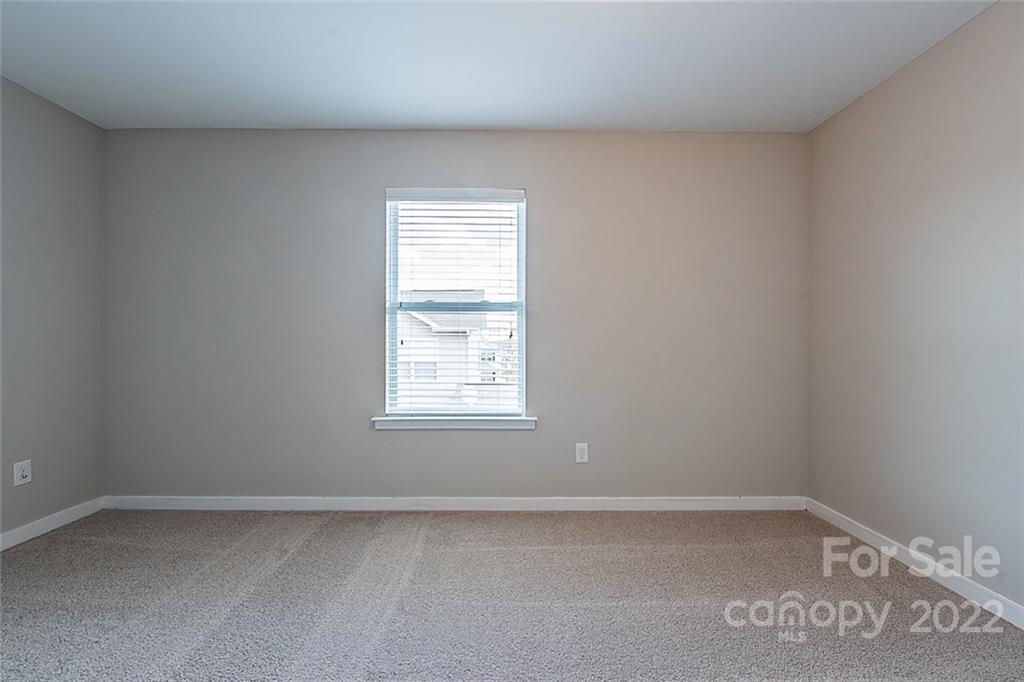 527 Alderman Lane Fort Mill, SC 29715 - Photo 9 of 17 an empty room with a window