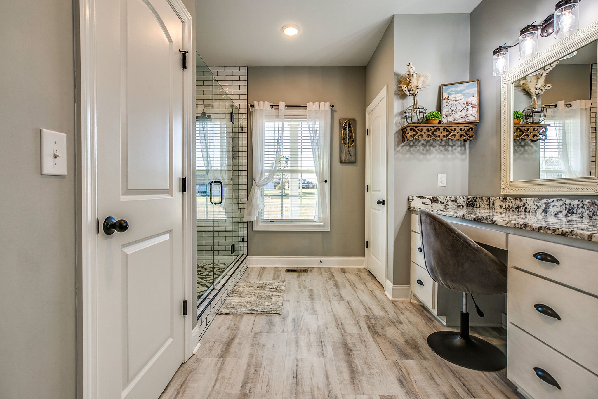 998 Norton Road Manchester, TN 37355 - Photo 27 of 46 a bathroom with a sink and a mirror