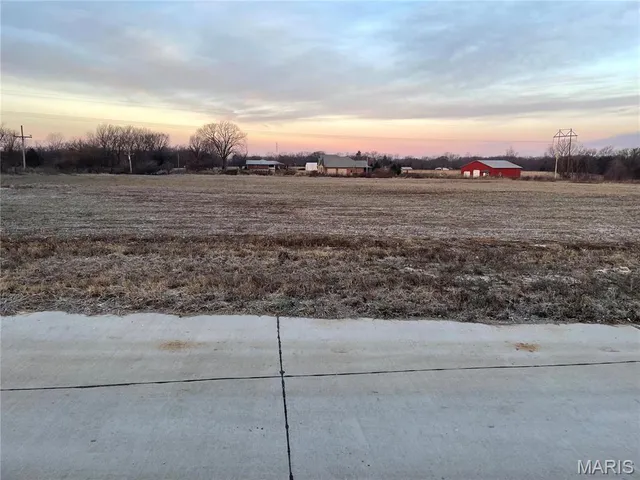 $165,000 | 101 Brickyard Pond Court, Wentzville, MO 63385