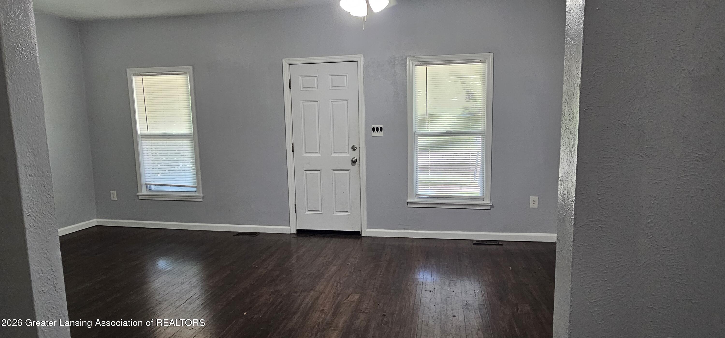 817 Middle Street Lansing, MI 48915 - Photo 2 of 11 20260715_133228
