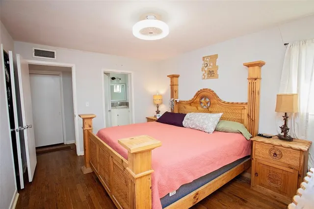 $170,000 | 1400 Brazos Street, Graham, TX 76450