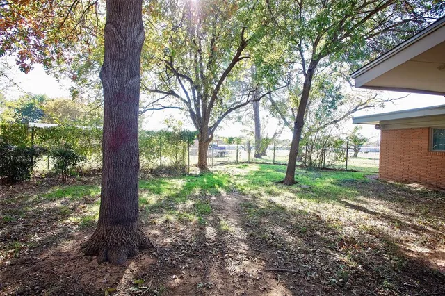 $170,000 | 1400 Brazos Street, Graham, TX 76450