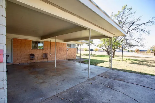 $170,000 | 1400 Brazos Street, Graham, TX 76450
