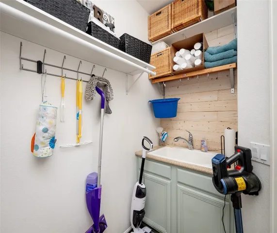 $389,500 | 376 Sweet Gum Drive, Kyle, TX 78640