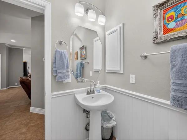 a view of entryway and workspace