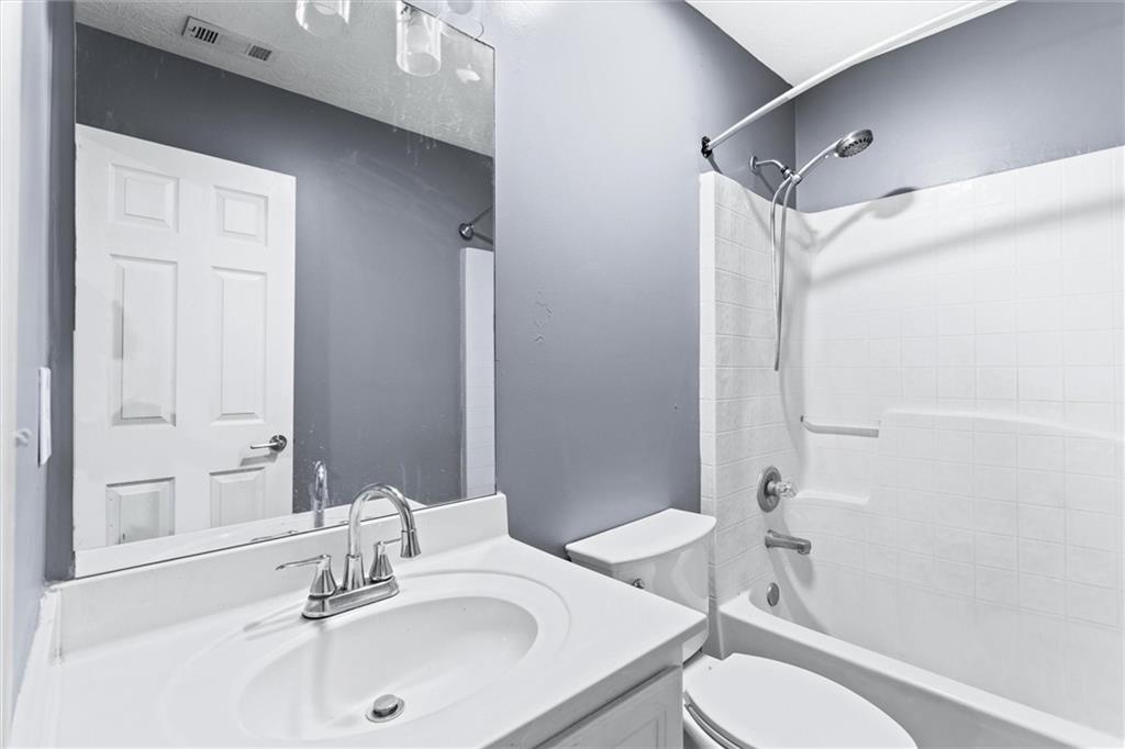 9517 Lakeview Road Union City, GA 30291 - Photo 22 of 47 Gallery Image 22