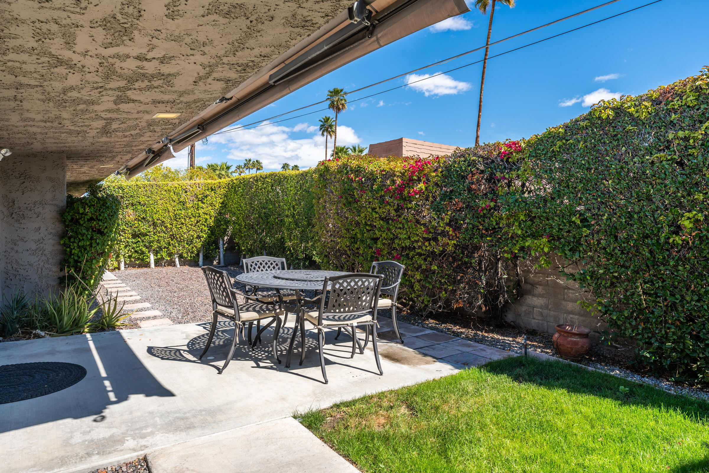 1111 East Ramon Road, Unit 29 Palm Springs, CA 92264 - Photo 26 of 39 A condo with a Private Yard! Yes!