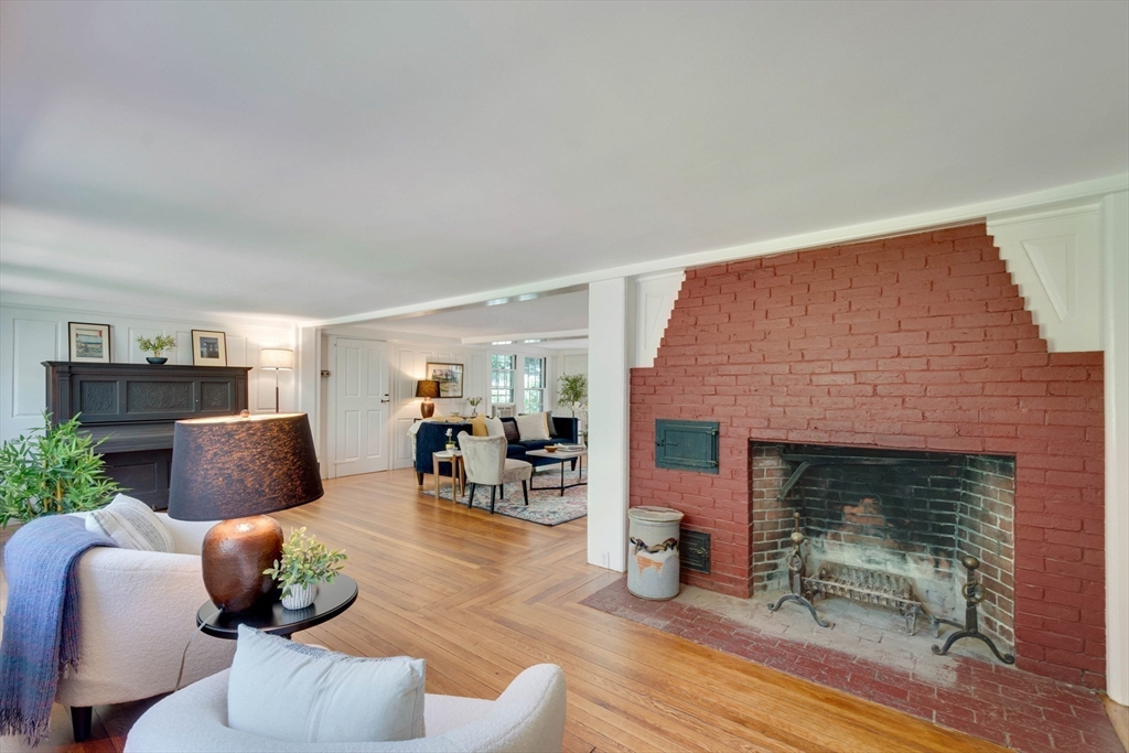 68 Conant Road Lincoln, MA 01773 - Photo 10 of 40