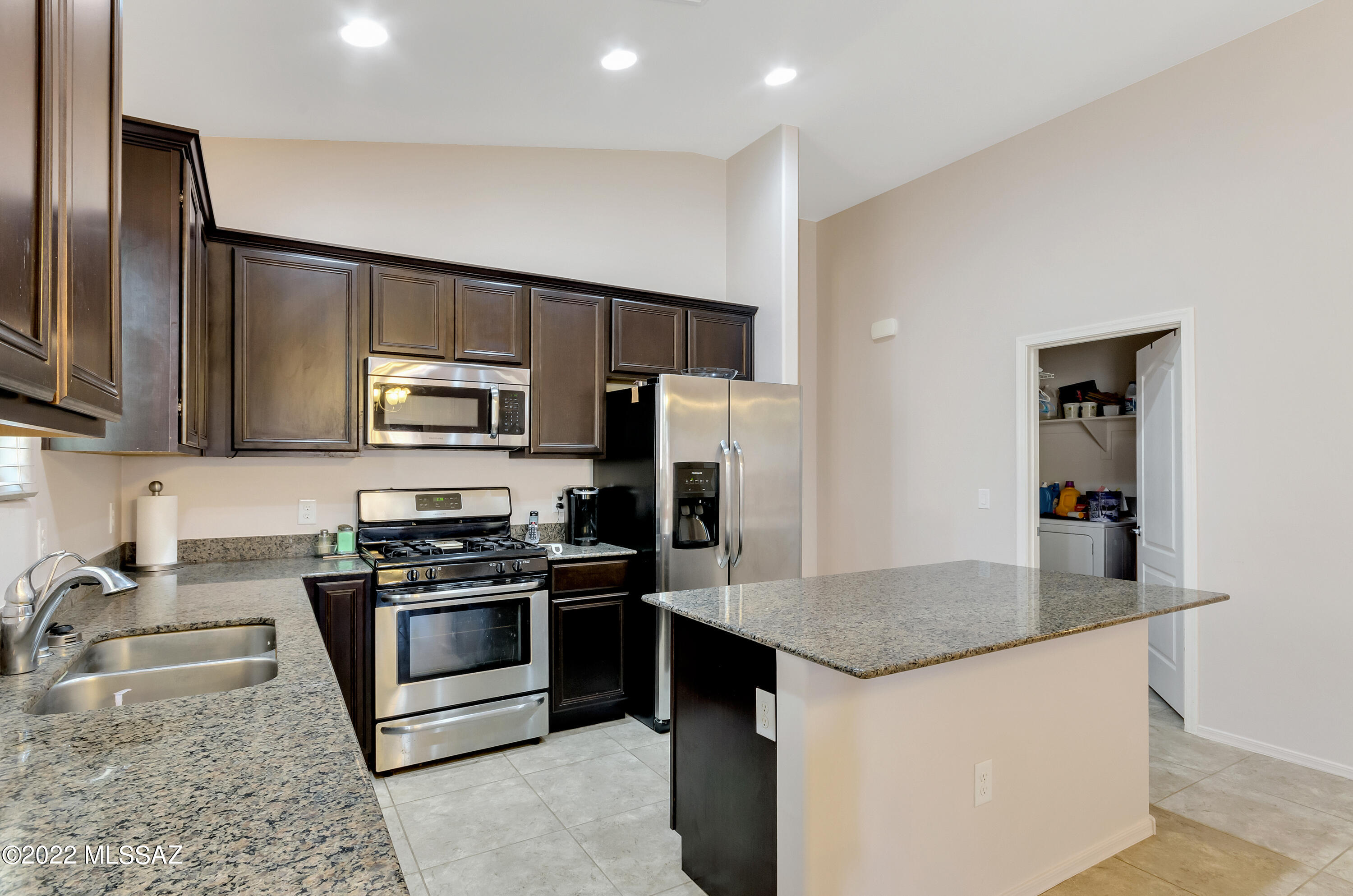 39220 Rodeo Buckle Drive Tucson, AZ 85739 - Photo 12 of 33