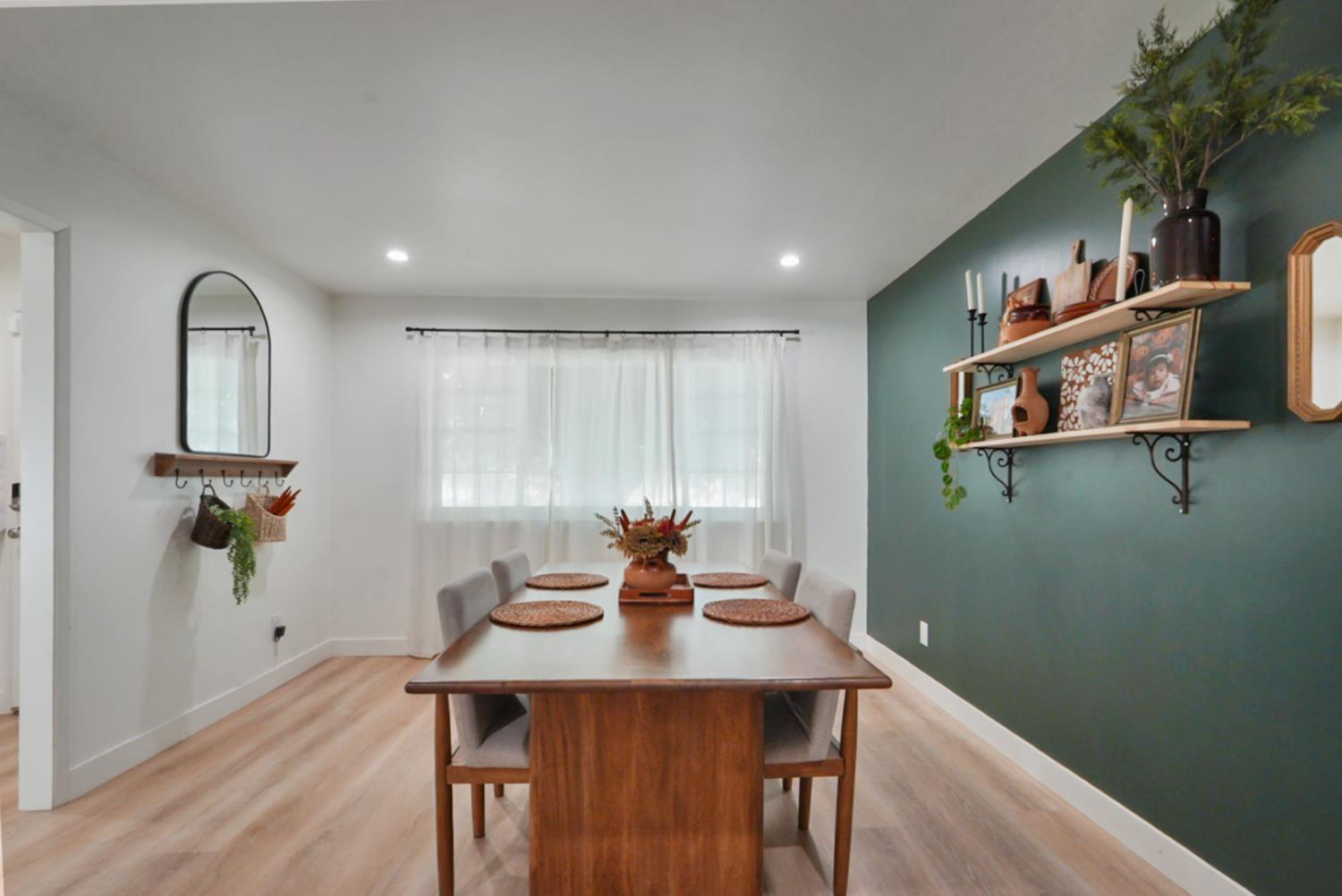 3280 Cheyenne Drive Merced, CA 95348 - Photo 6 of 17 a view of a dining room with furniture