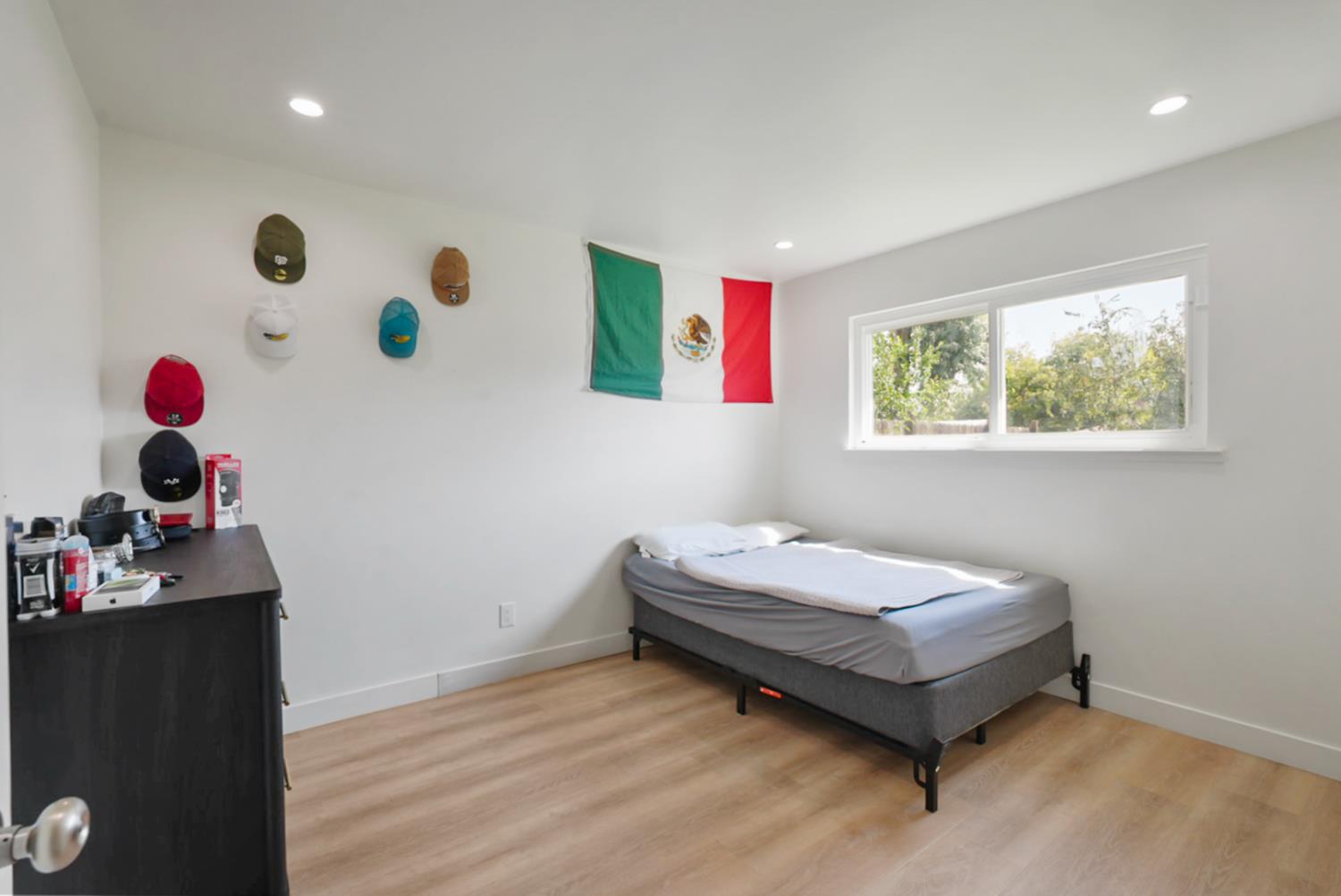 3280 Cheyenne Drive Merced, CA 95348 - Photo 10 of 17 a room with a bed and cabinets