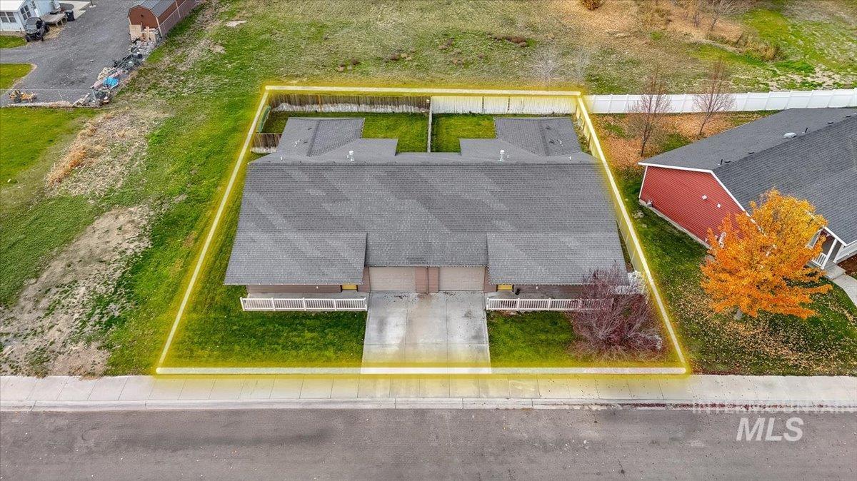 215 Little Cedar Street Hansen, ID 83334 - Photo 2 of 26 Aerial view of property and surrounding area