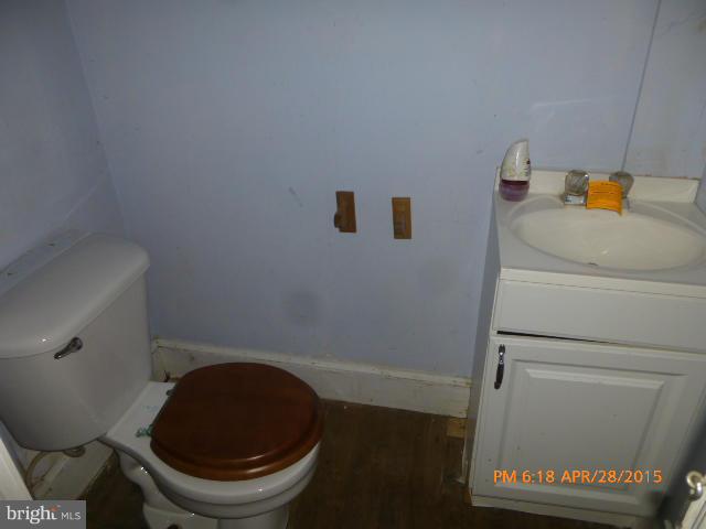 292 Reunion Corner Road Gerrardstown, WV 25420 - Photo 7 of 22 Bath