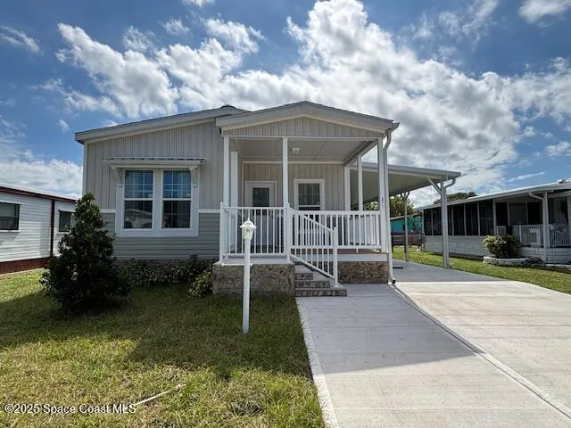 $278,900 | 571 Tarpon Drive, Barefoot Bay, FL 32976