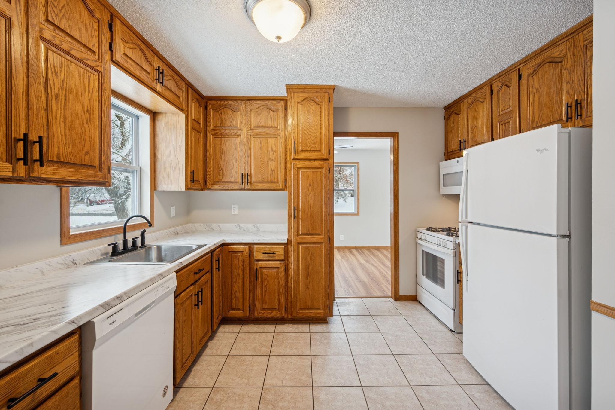 540 156th Lane Northwest Andover, MN 55304 - Photo 8 of 33