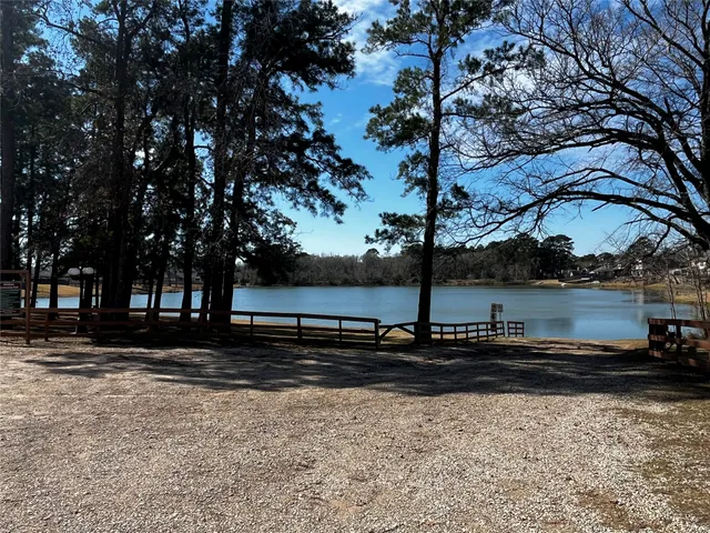 $300,000 | 2340 La Salle Woods, Unit WOODS, Conroe, TX 77304
