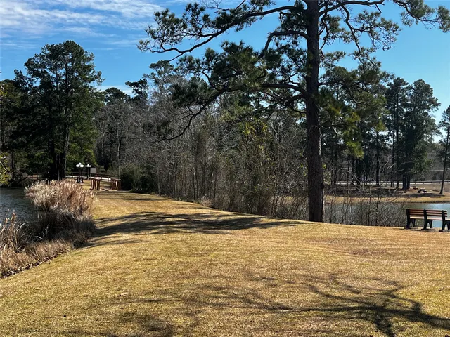 $300,000 | 2340 La Salle Woods, Unit WOODS, Conroe, TX 77304