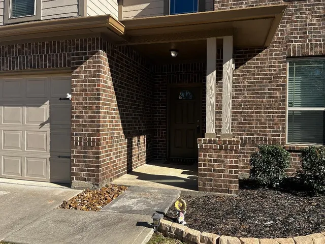 $300,000 | 2340 La Salle Woods, Unit WOODS, Conroe, TX 77304