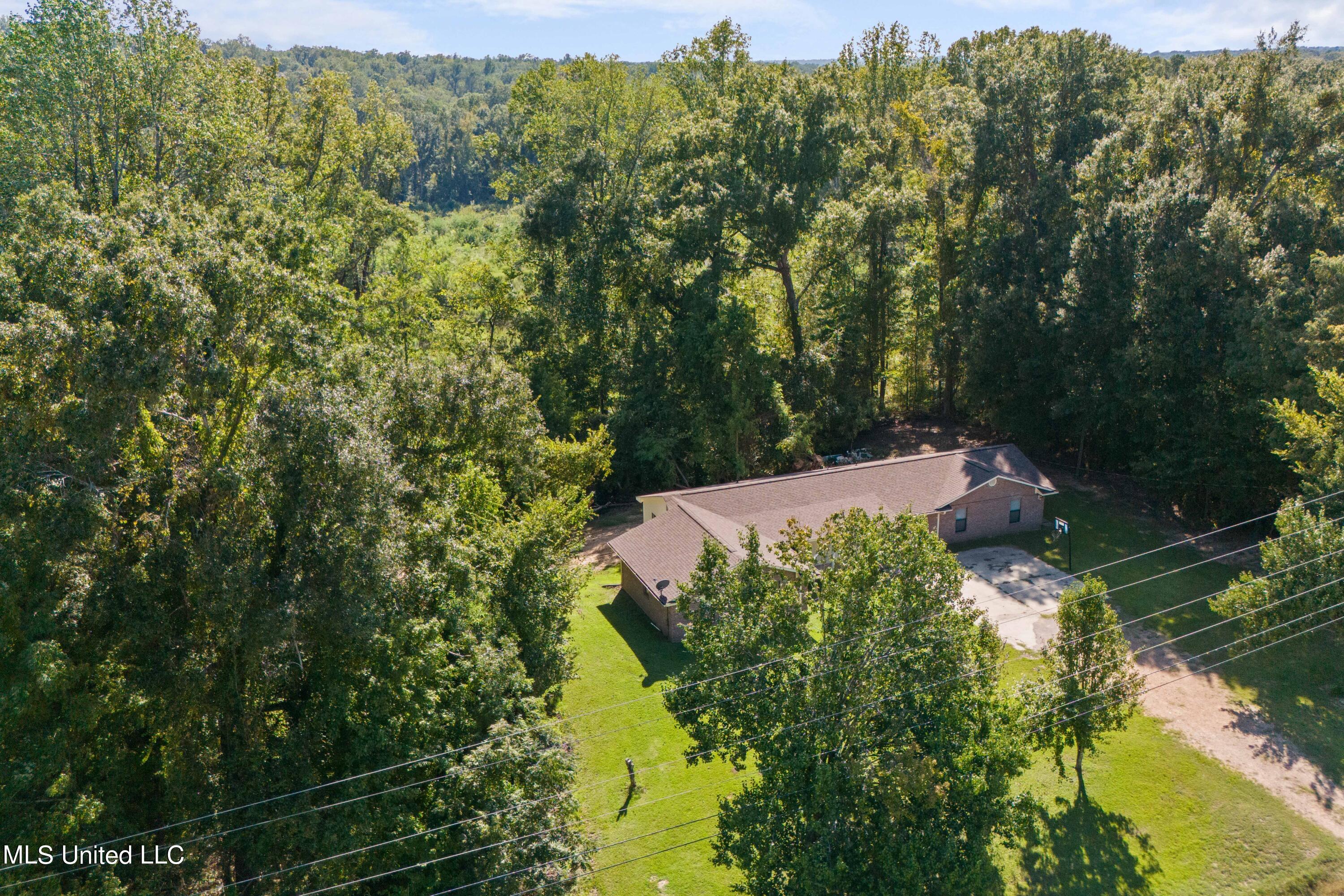 4897 Alcorn Road Lorman, MS 39096 - Photo 2 of 25 DJI_20240909155032_0031_D