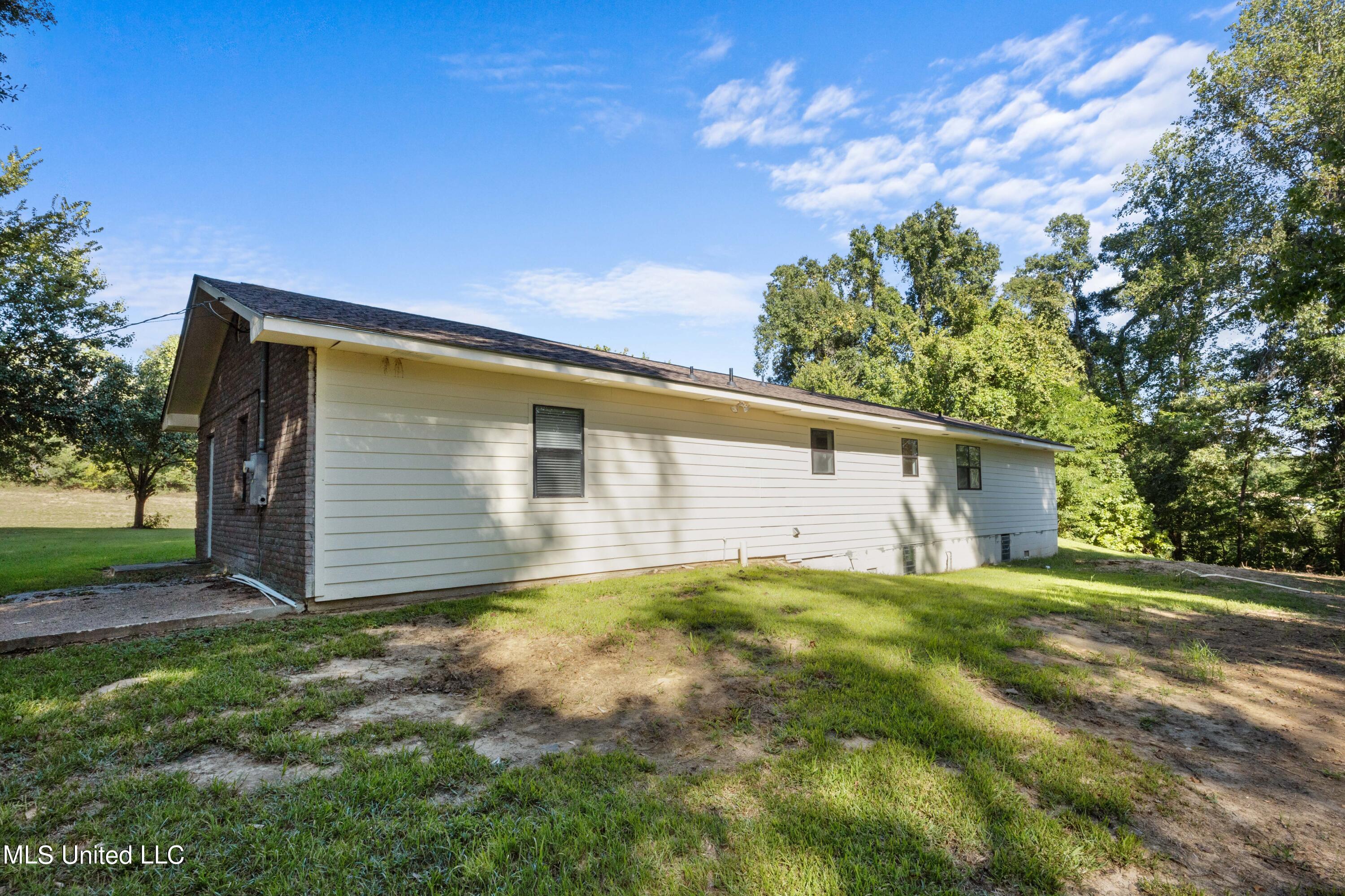 4897 Alcorn Road Lorman, MS 39096 - Photo 24 of 25 EOSR0485