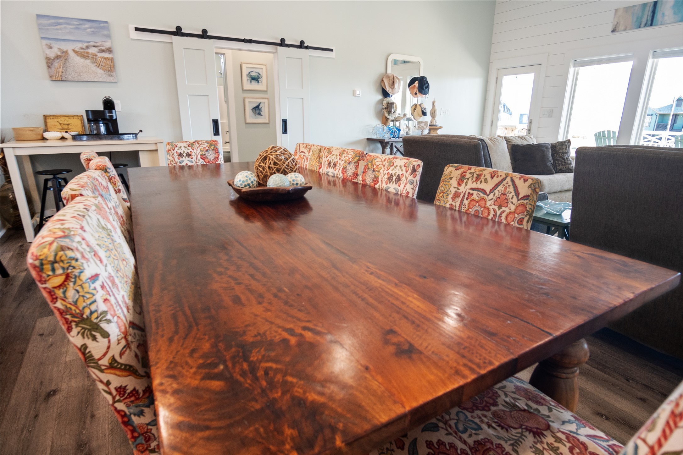 940 Raymond Port Bolivar, TX 77650 - Photo 13 of 46 a living room with furniture and a wooden floor
