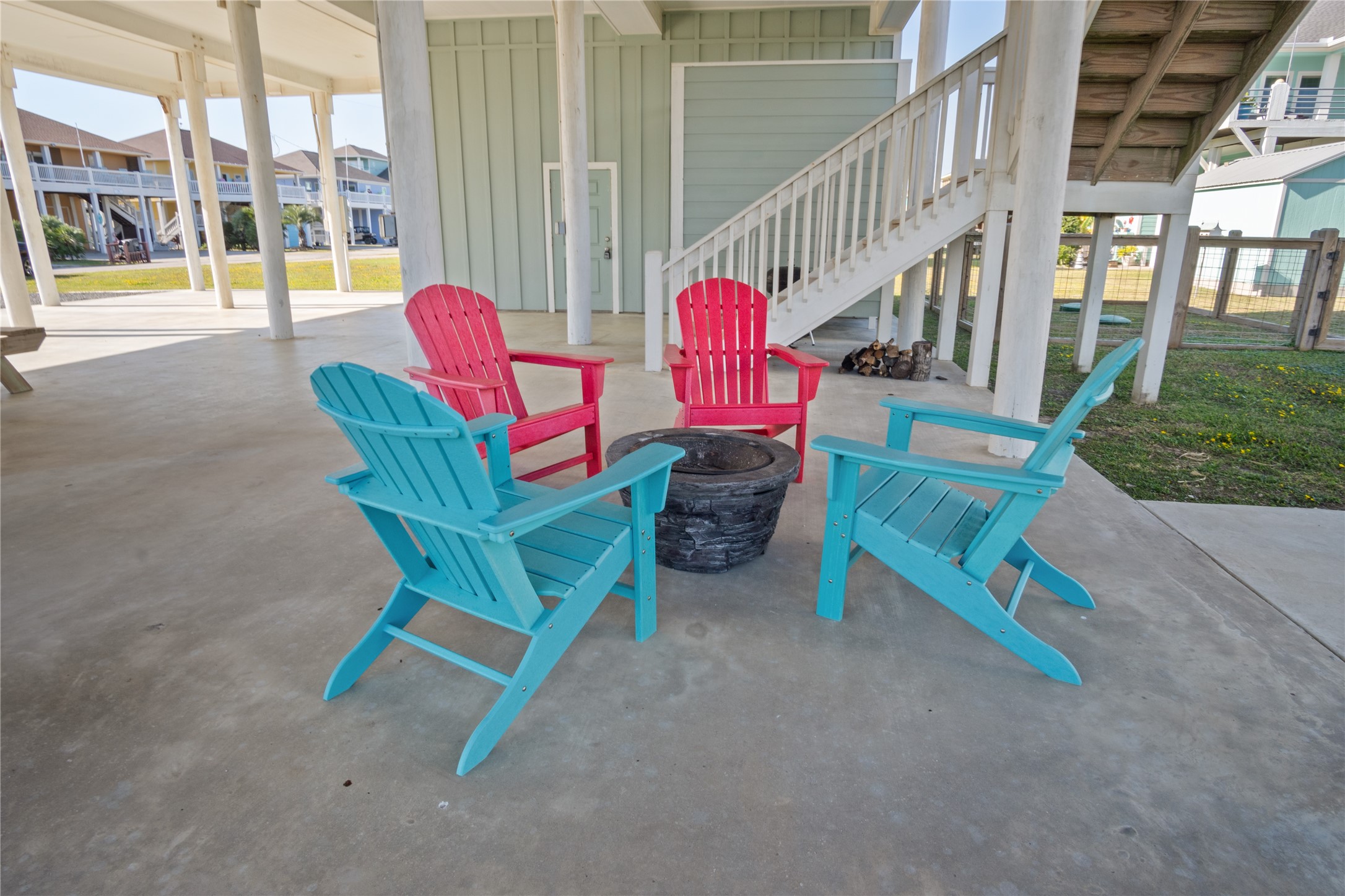 940 Raymond Port Bolivar, TX 77650 - Photo 41 of 46 a view of a bench in balcony