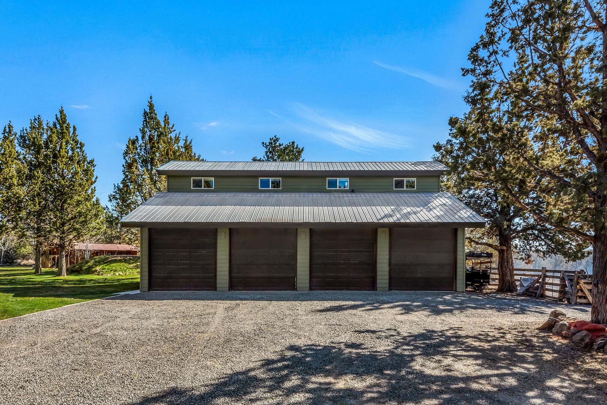 64788 Collins Road Bend, OR 97703 - Photo 25 of 49 25