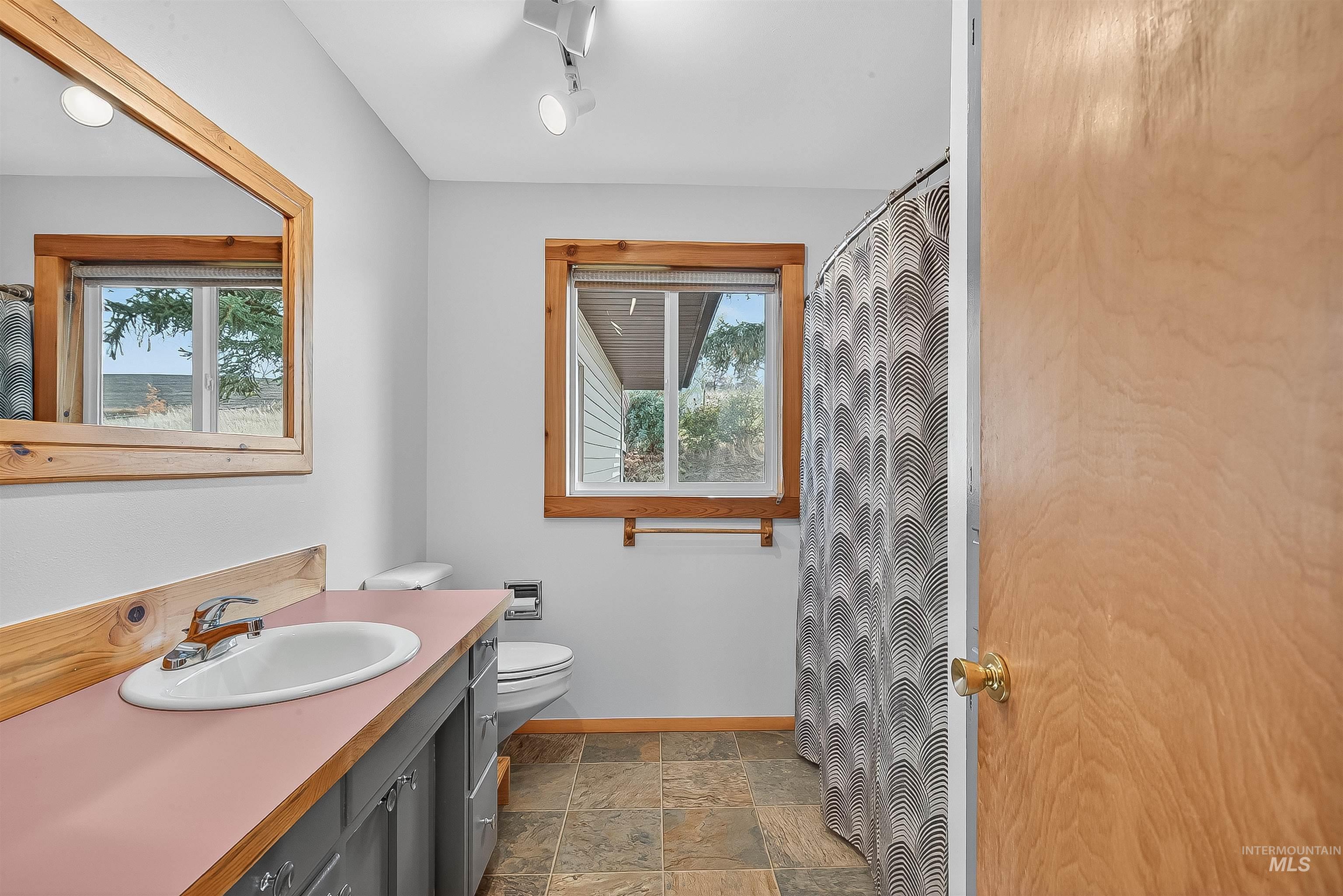 33818 N Road Kendrick, ID 83537 - Photo 15 of 47