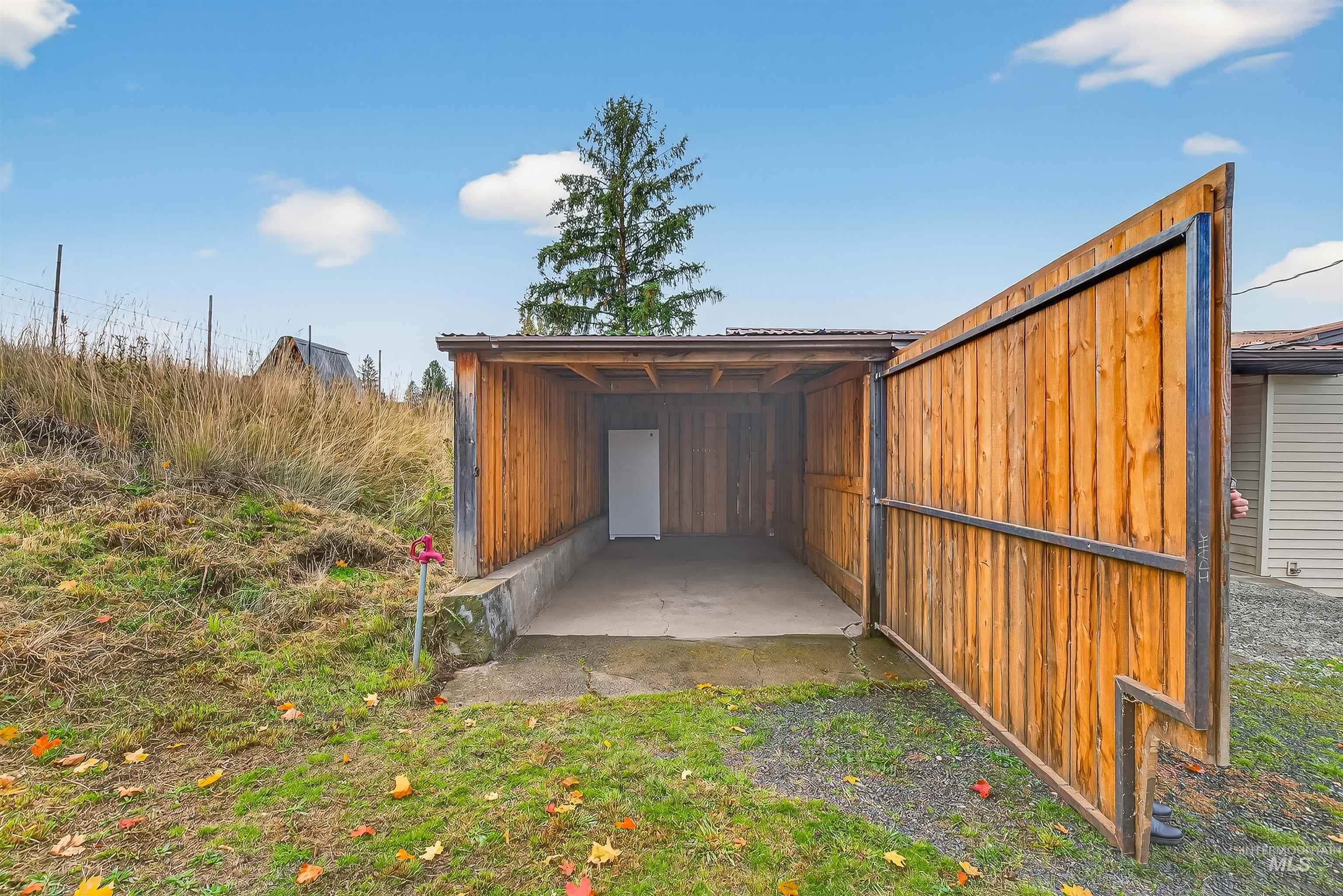 33818 N Road Kendrick, ID 83537 - Photo 33 of 47