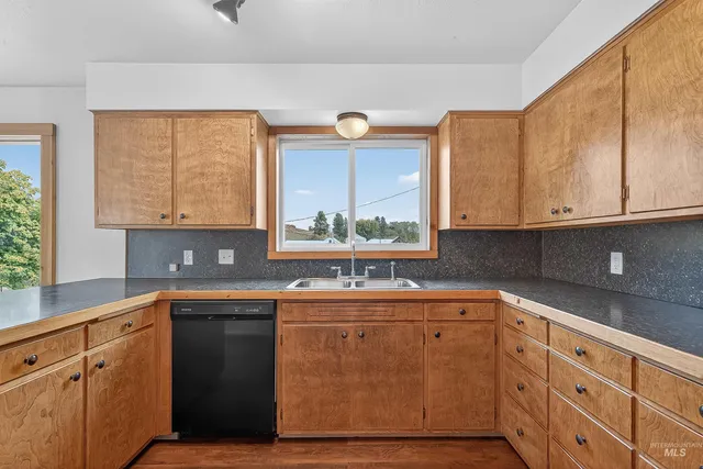 $419,000 | 33818 N Road, Kendrick, ID 83537