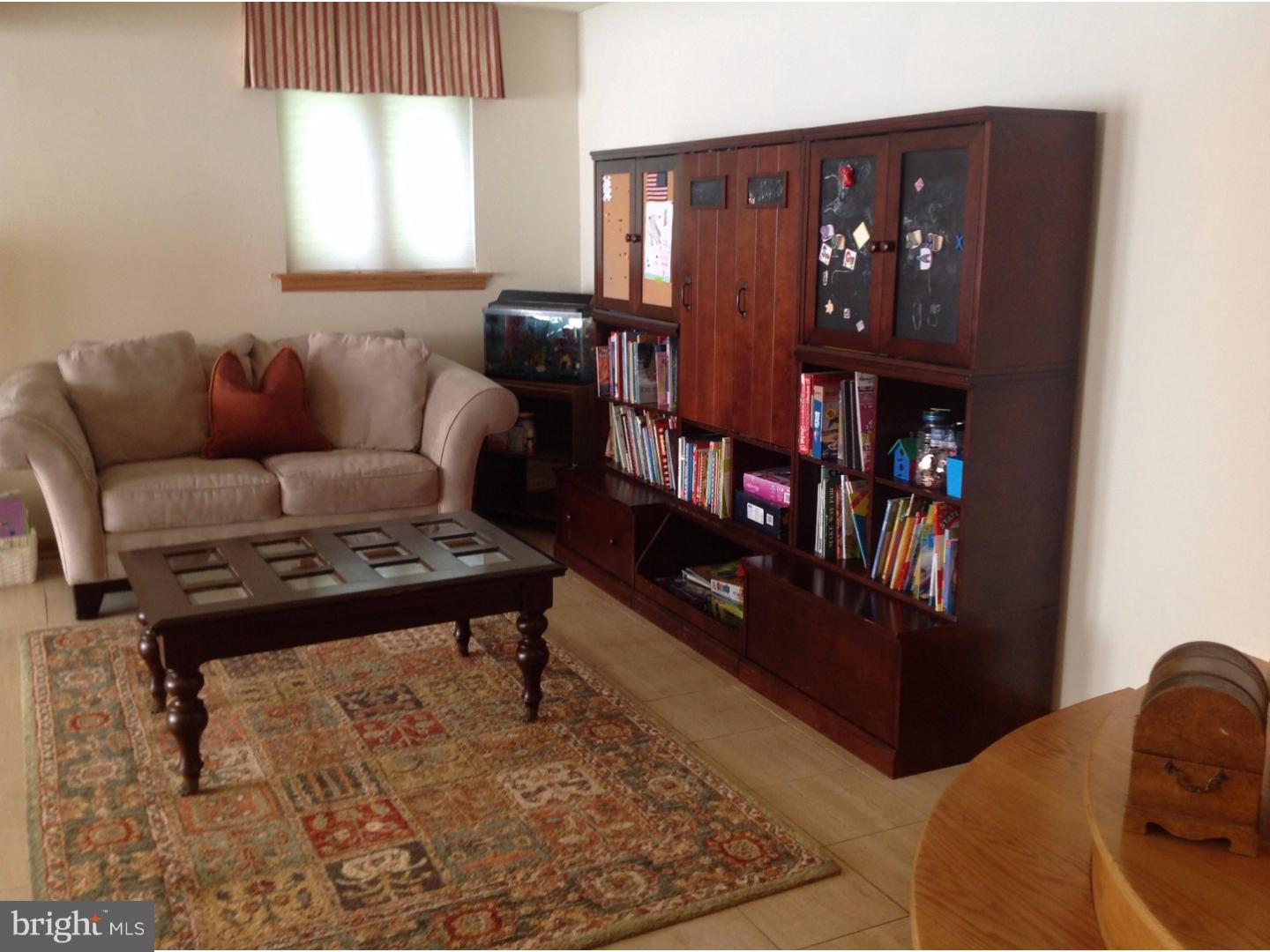 130 Poplar Road Newtown Square, PA 19073 - Photo 11 of 17 Family Room