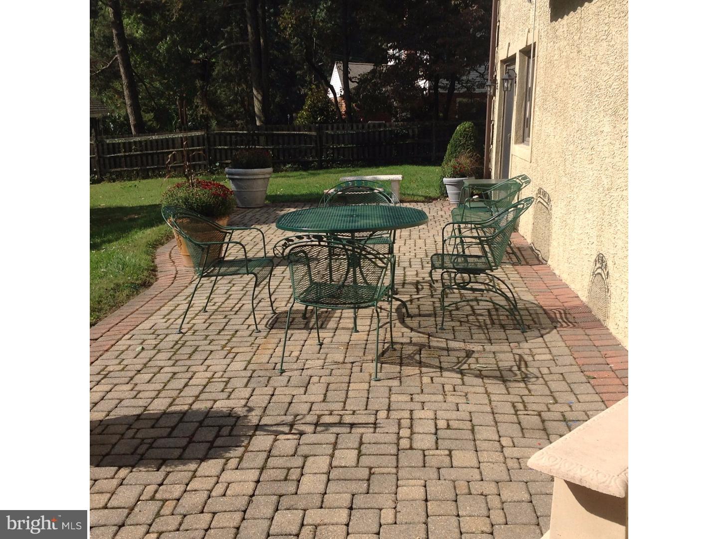 130 Poplar Road Newtown Square, PA 19073 - Photo 4 of 17 Patio