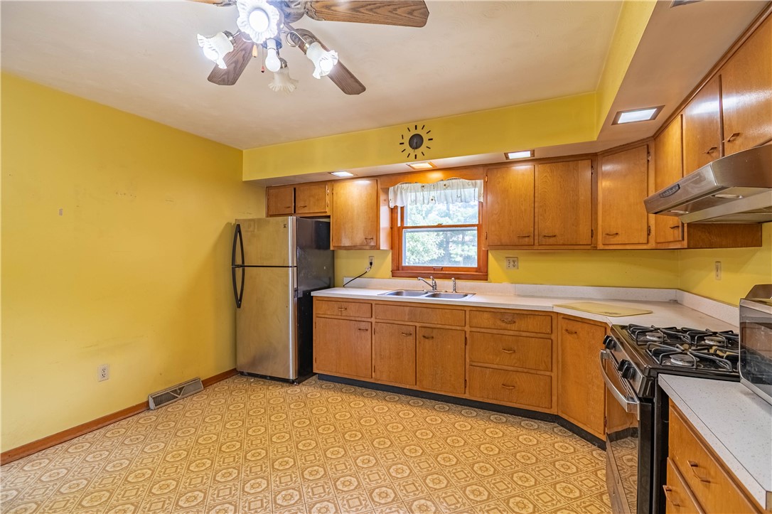 4658 Hayden Drive Decatur, IL 62521 - Photo 6 of 19