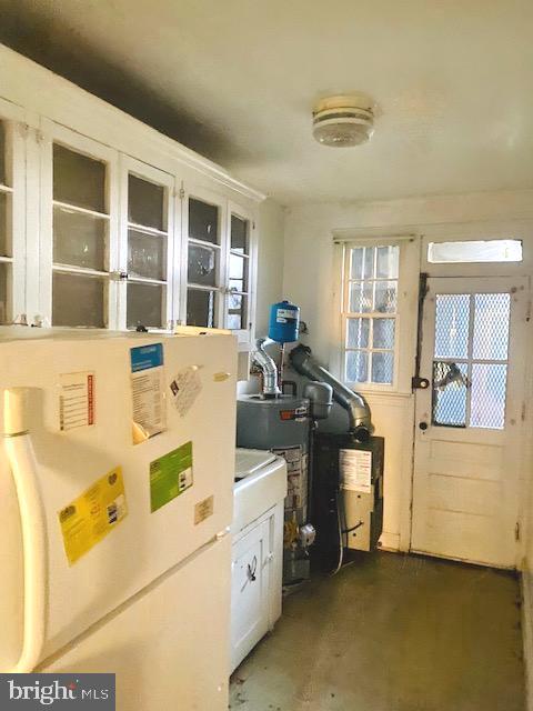 1649 Trinidad Avenue Northeast Washington, DC 20002 - Photo 8 of 18 a utility room with sink dryer and washer