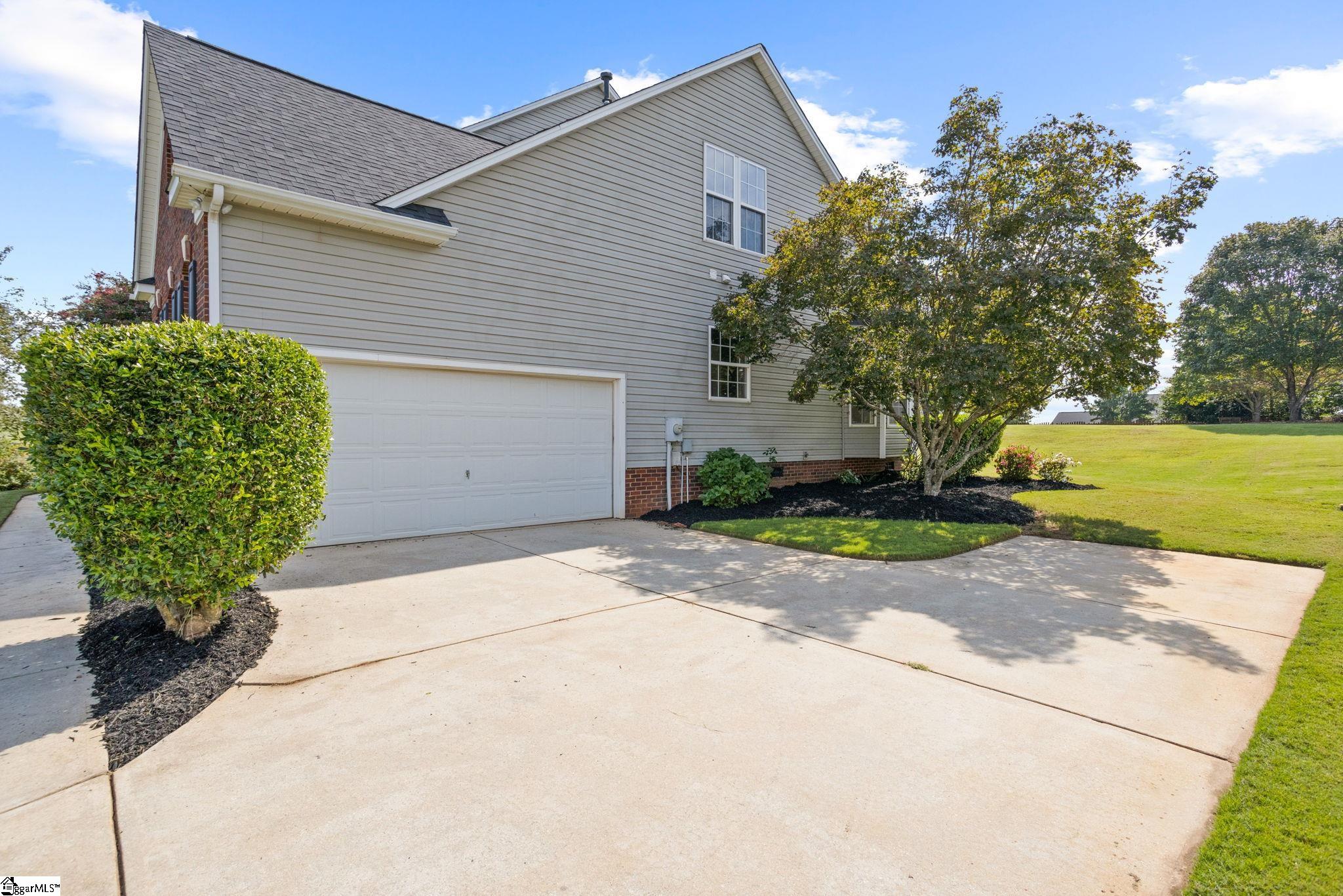 218 Ridge Bay Court Greenville, SC 29611 - Photo 32 of 36 Gallery Image 32