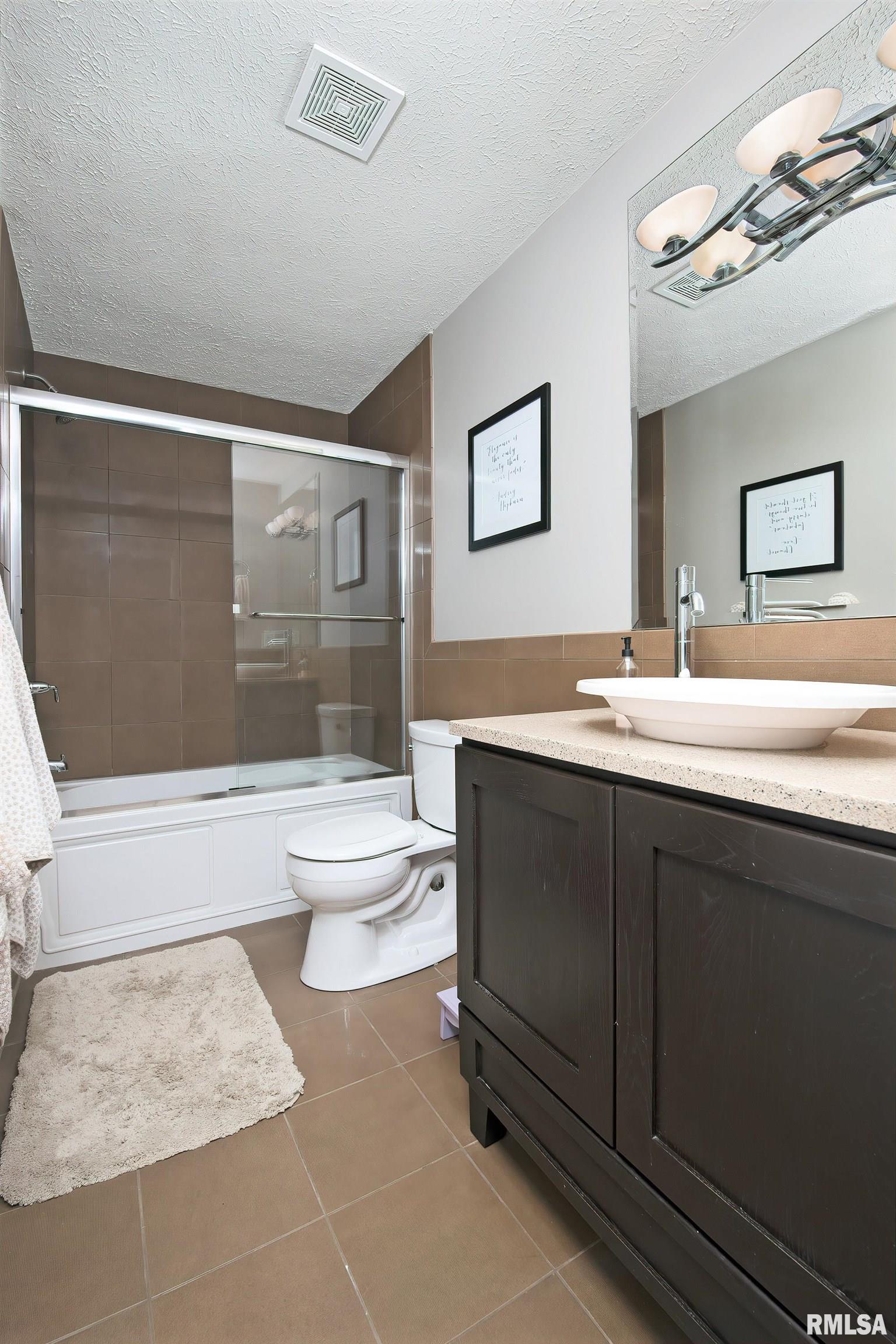19361 Wells Ferry Road Bettendorf, IA 52722 - Photo 20 of 46 Gallery Image 20