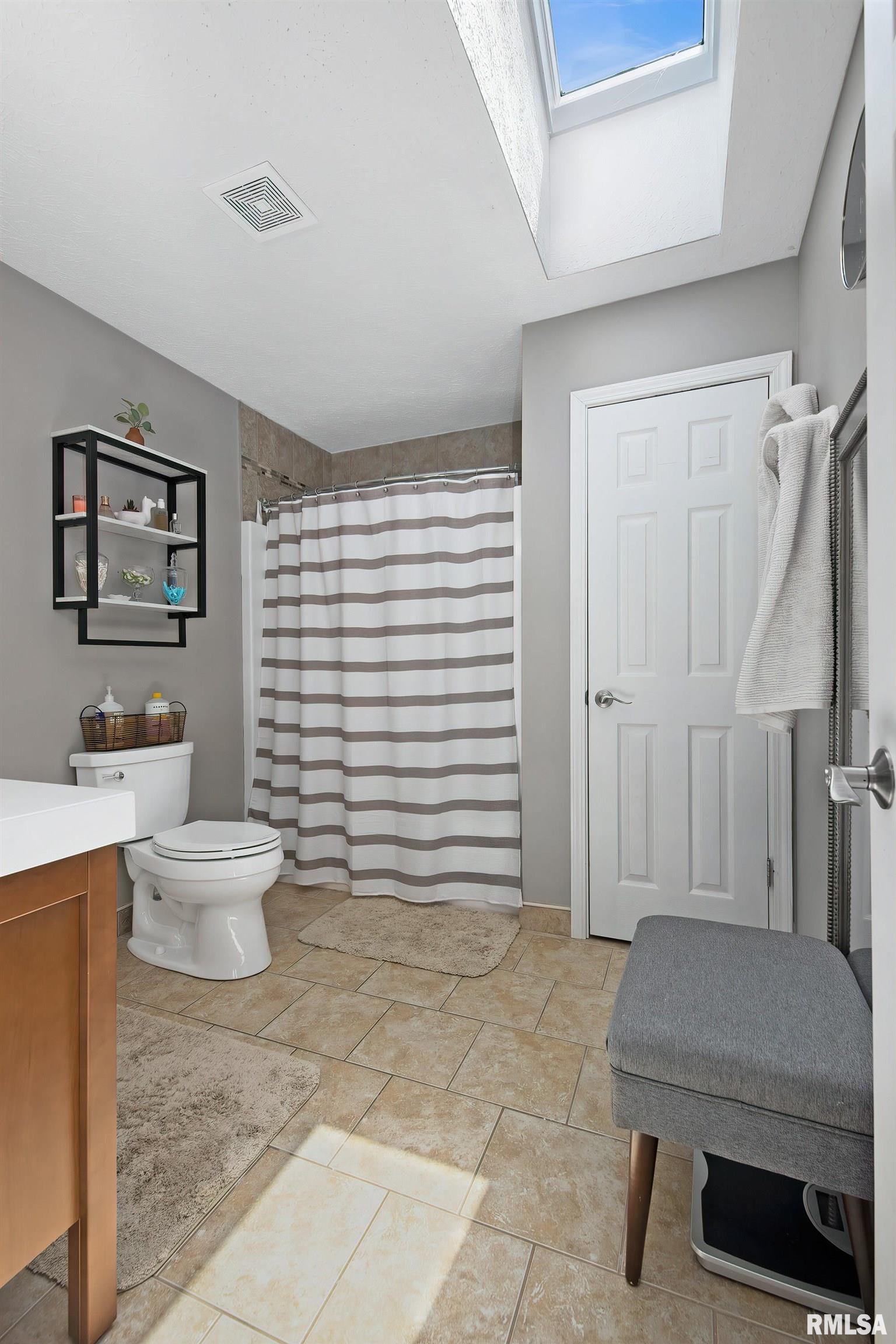 19361 Wells Ferry Road Bettendorf, IA 52722 - Photo 25 of 46 Gallery Image 25