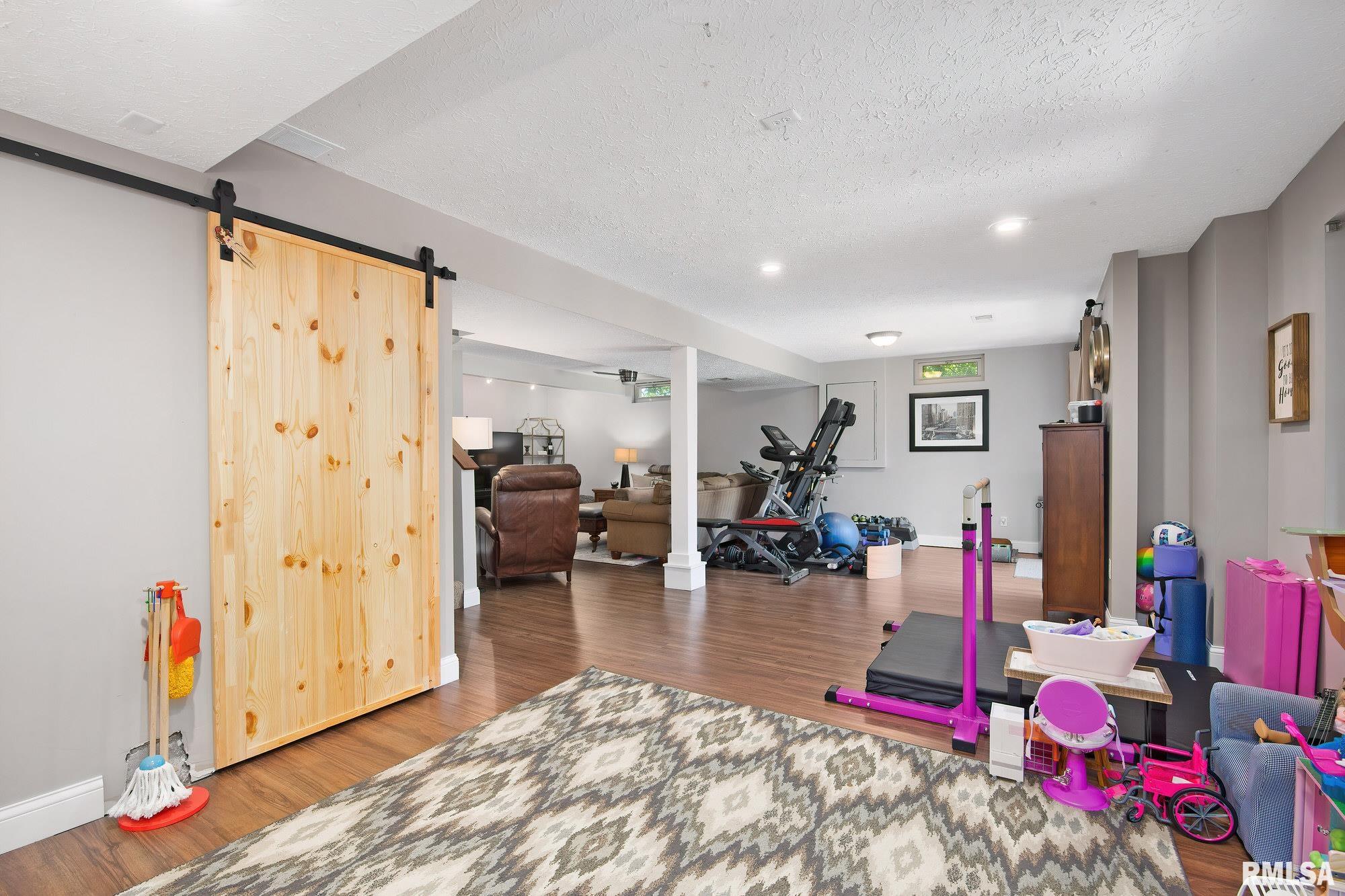 19361 Wells Ferry Road Bettendorf, IA 52722 - Photo 31 of 46 Gallery Image 31