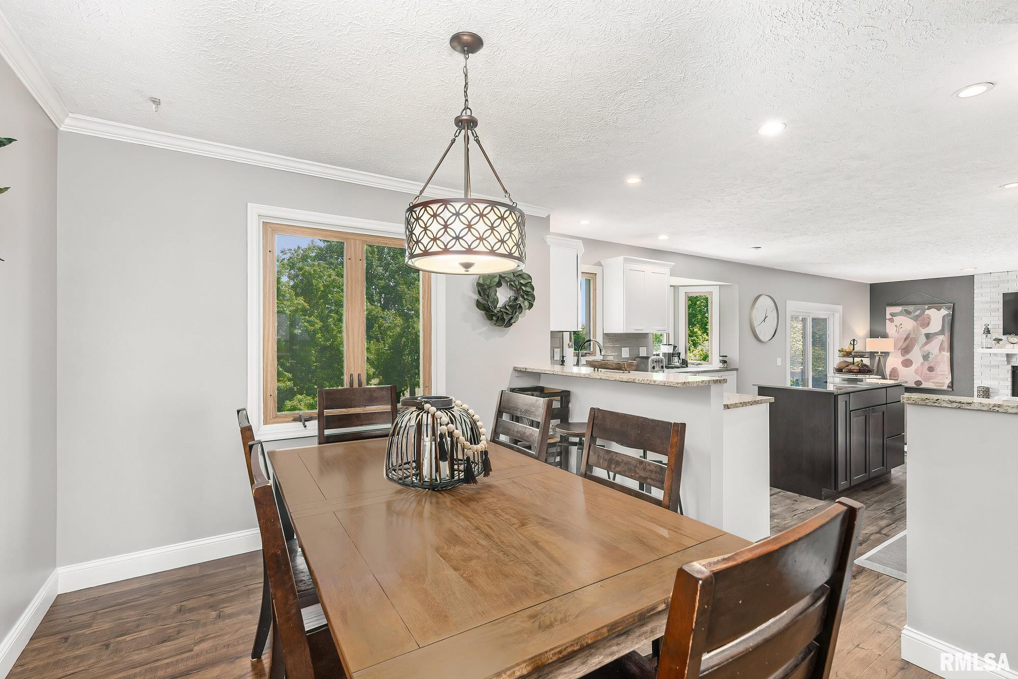 19361 Wells Ferry Road Bettendorf, IA 52722 - Photo 8 of 46 Gallery Image 8