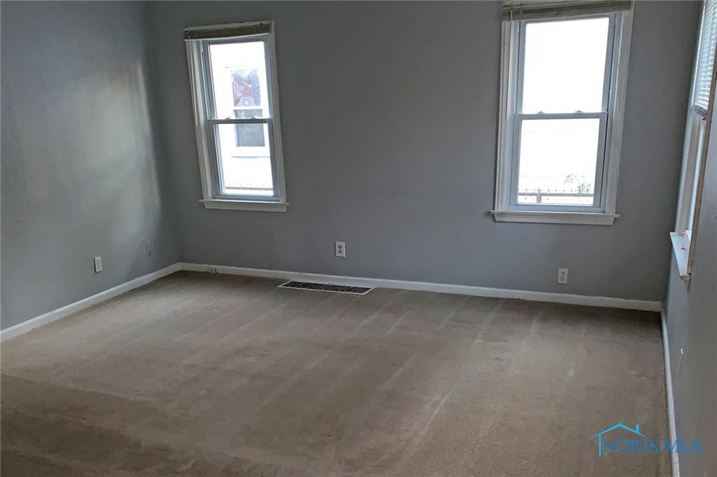 3588 Bellevue Road Toledo, OH 43613 - Photo 3 of 6 Gallery Image 3