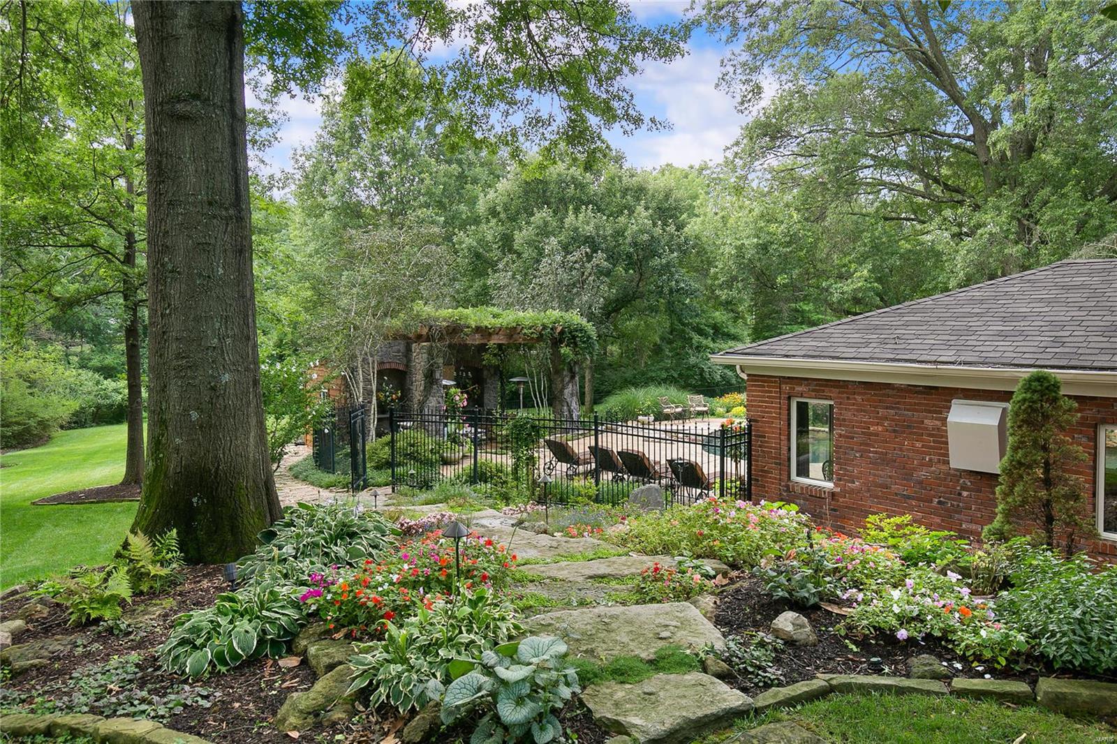 9972 Old Warson Road Ladue, MO 63124 - Photo 44 of 48 Gallery Image 44