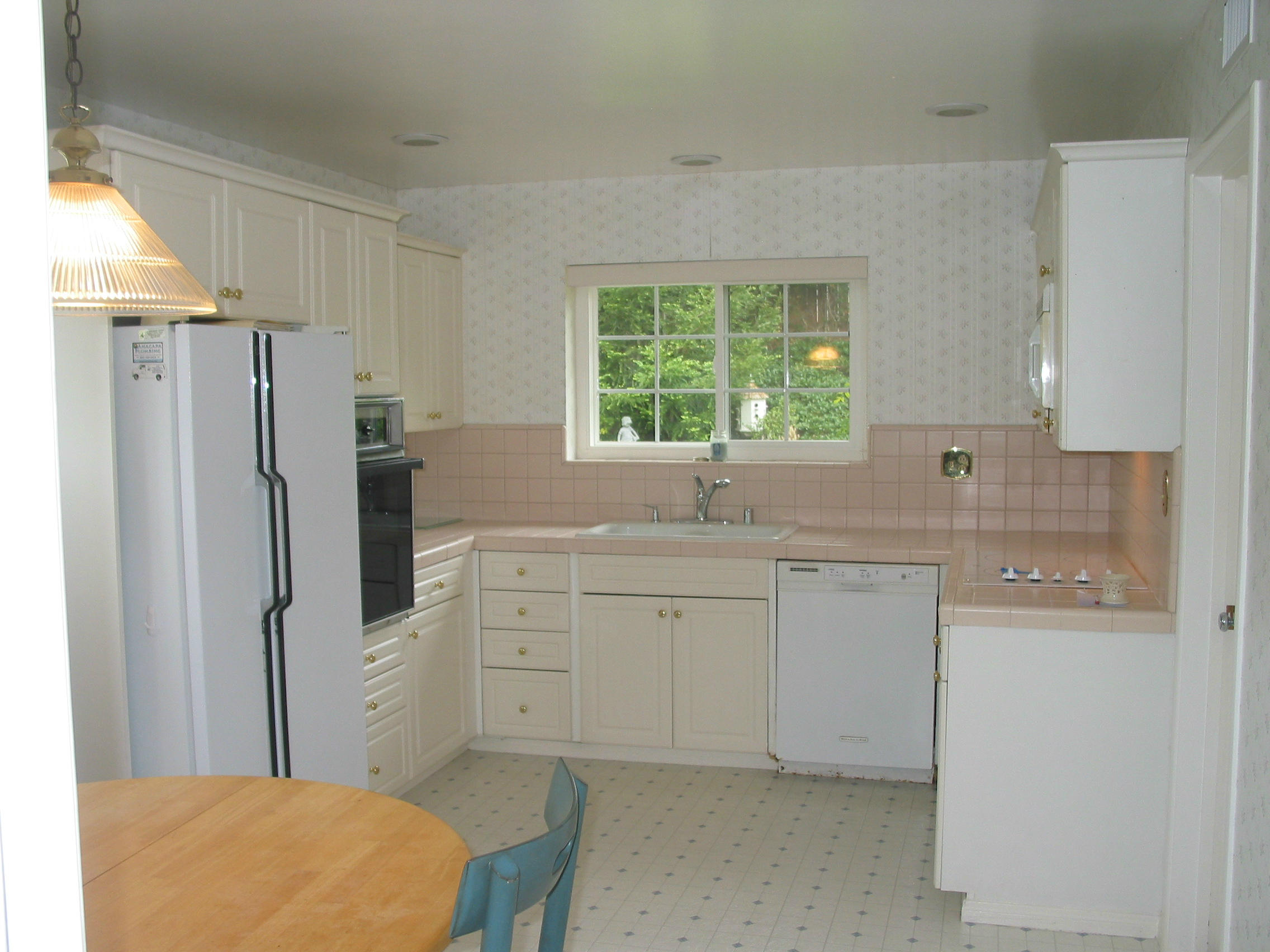 683 Westmont Road Santa Barbara, CA 93108 - Photo 3 of 6 Eat-in Kitchen