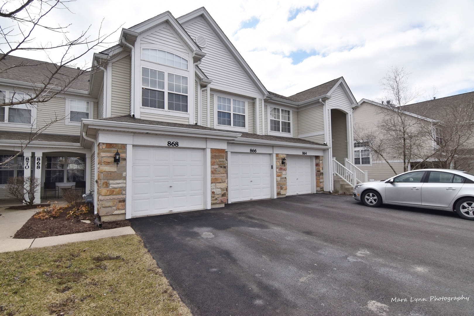 868 Brompton Court, Unit 868 Carol Stream, IL 60188 - Photo 1 of 33