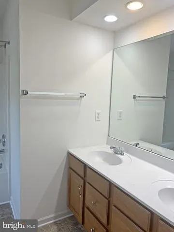 $1,795 | 35 Locust Run Drive, York, PA 17404